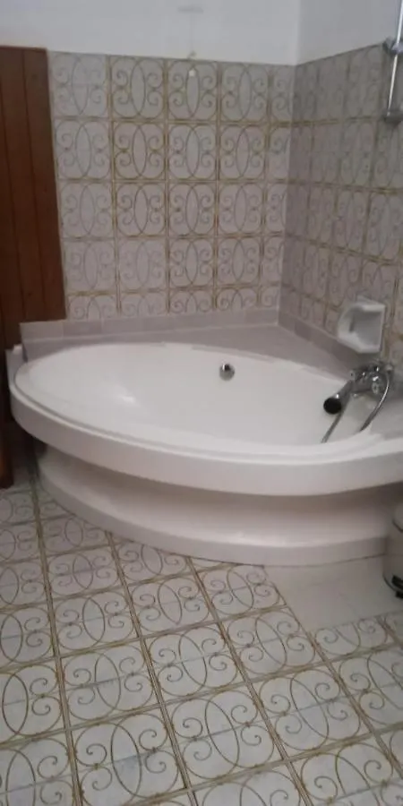 La Gallina Nel Castello Citr Oo9002-Beb Oo11 Albenga Bed and breakfast