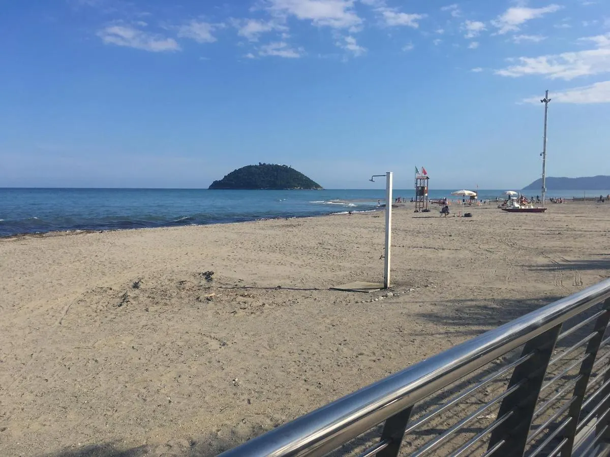 Bed and breakfast La Gallina Nel Castello Citr Oo9002-Beb Oo11 Albenga