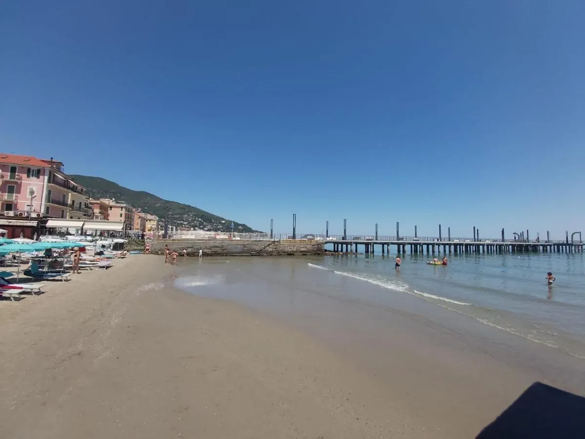La Gallina Nel Castello Citr Oo9002-Beb Oo11 Albenga Bed and breakfast