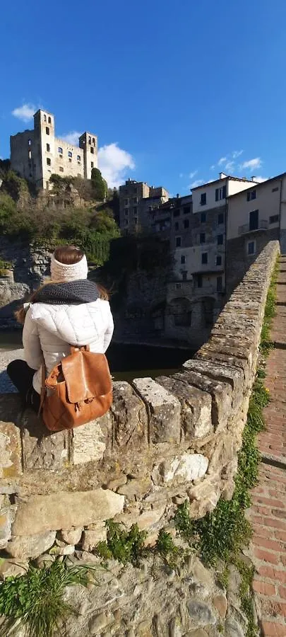 La Gallina Nel Castello Citr Oo9002-Beb Oo11 Albenga Bed and breakfast