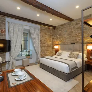 https://donati-luxury-tower.it-tuscanyhotel.com